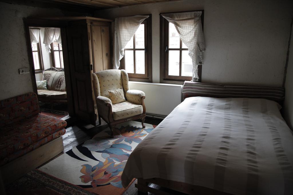 Haci Sakirler Konagi Guest House Mudurnu ภายนอก รูปภาพ