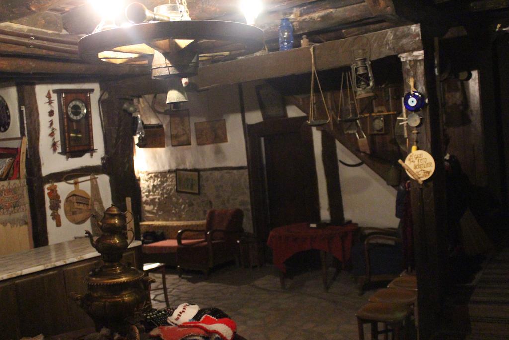 Haci Sakirler Konagi Guest House Mudurnu ภายนอก รูปภาพ